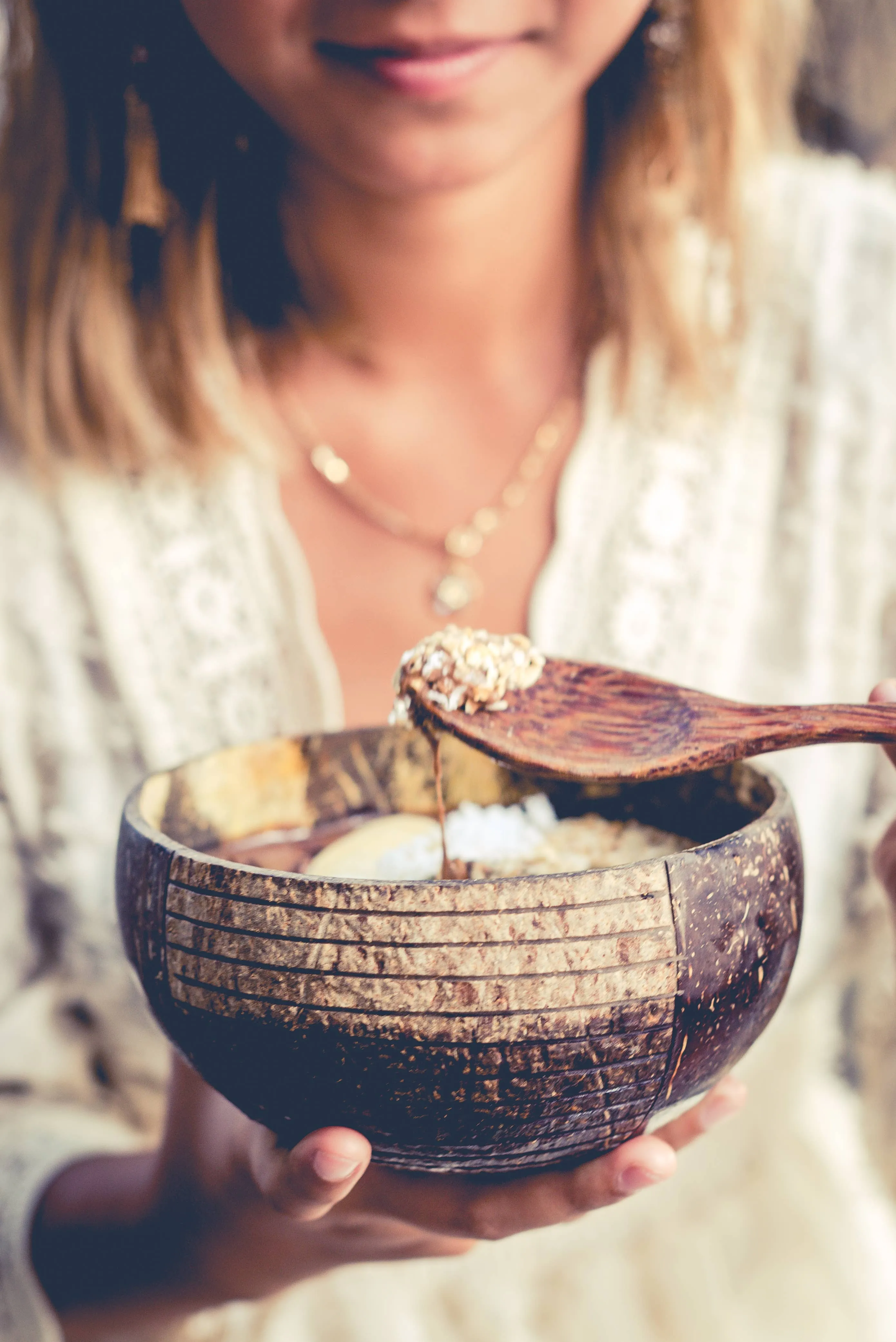 Coconut Bowls & Wooden Spoon Combo (Coco Shell Bowl): Classic Design